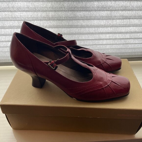Naturalizer: Leather, Red and Retro Mary Jane Pump - Picture 3 of 4